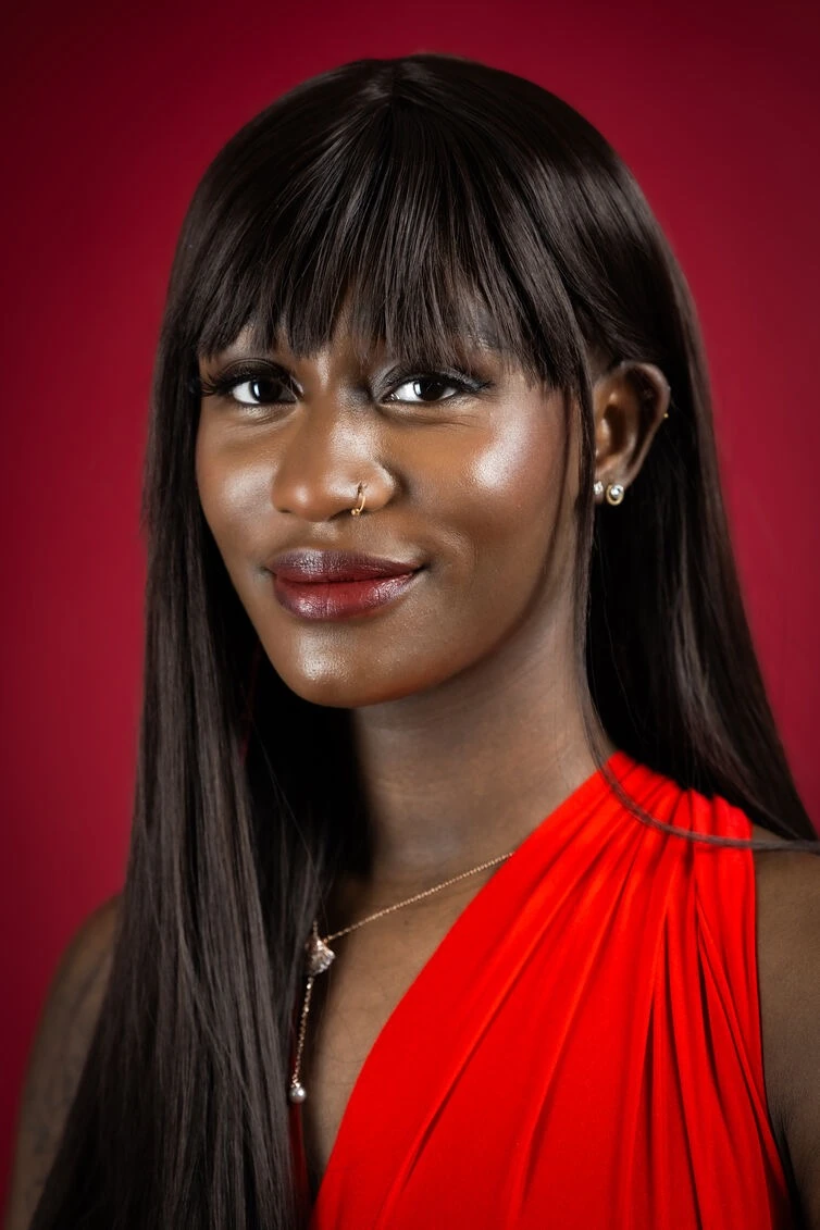 Author Ettè Karney